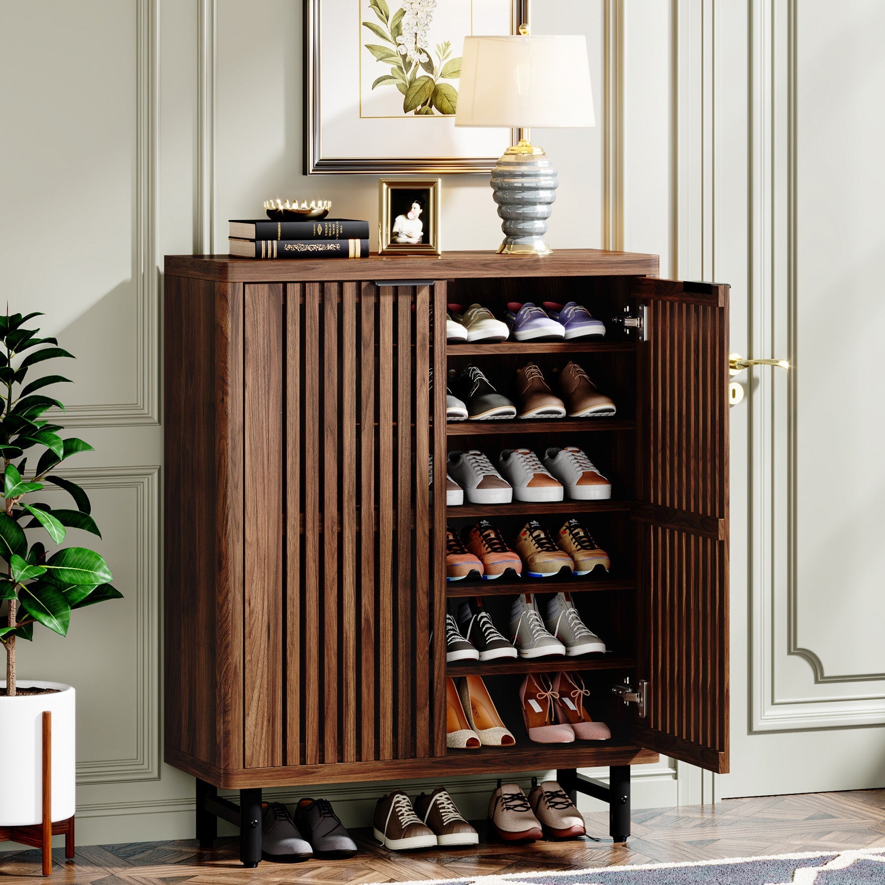 Tribesigns Zapatero de madera de 6 niveles con puertas de lamas y estantes ajustables
