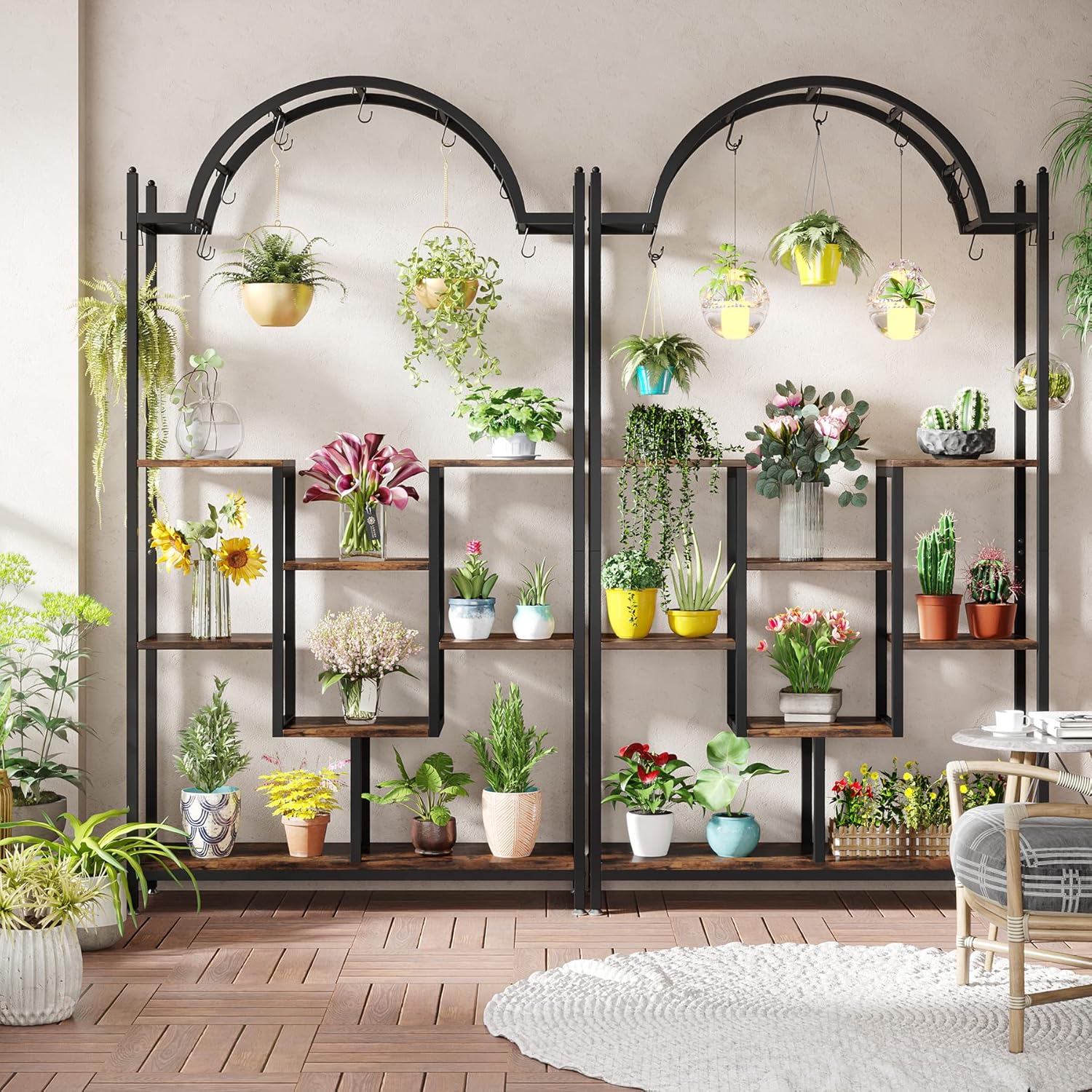 Tribesigns Soporte para plantas de interior de 5 niveles, Estante de metal para plantas con 8 ganchos en forma de S