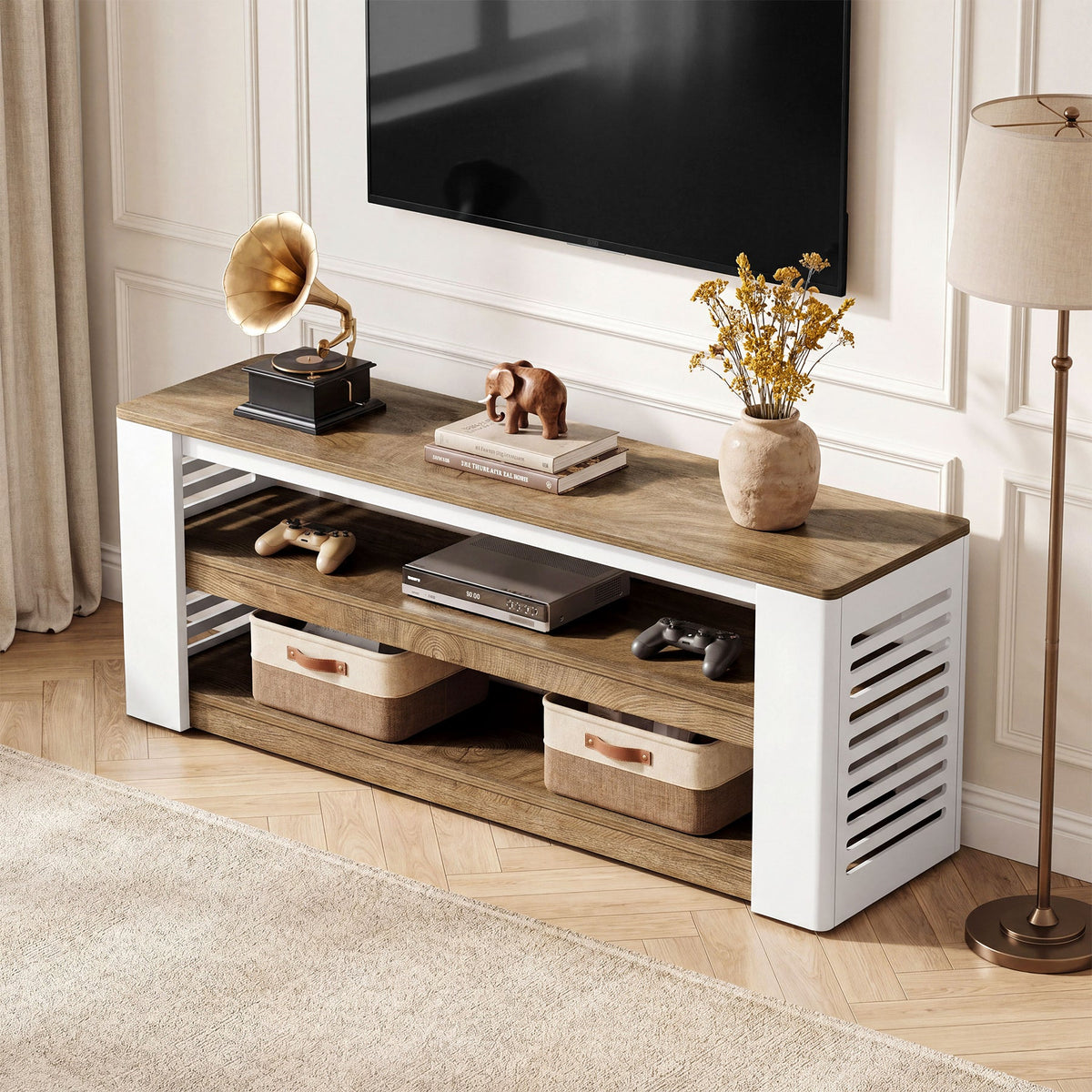 Mueble bajo para TV de 160 cm para televisores de hasta 75 pulgadas, Mueble de 3 niveles con espacio de almacenamiento y laterales de lamas