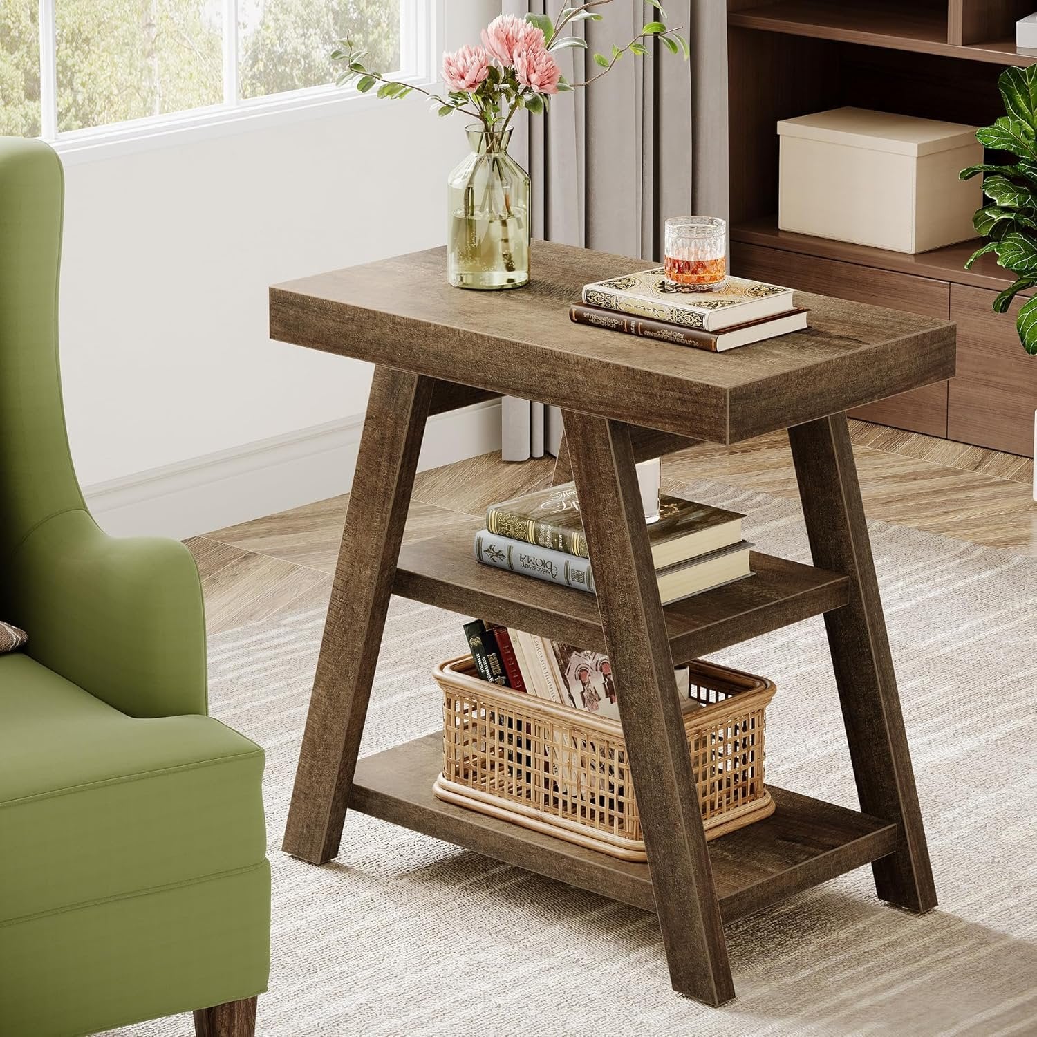 Tribesigns Mesa auxiliar estilo campestre, Mesa auxiliar de madera de tres niveles con patas trapezoidales Mesa auxiliar rústica para sofás y sillones